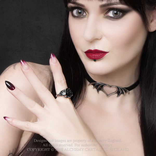 Nocte Amor Choker