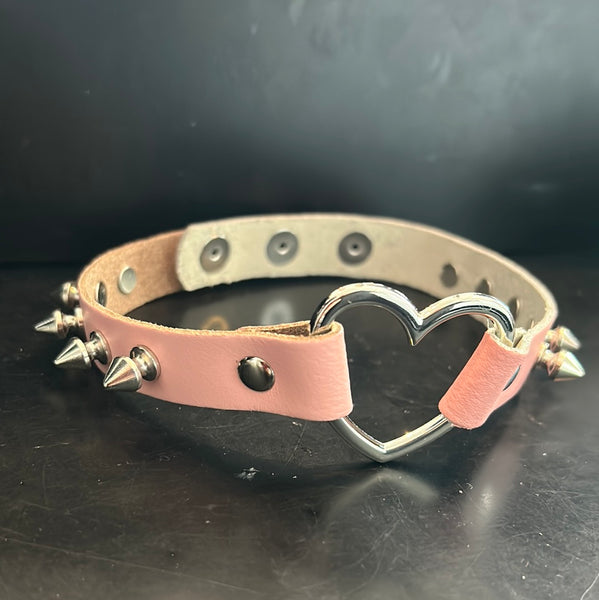 Choker með göddum - Bleikur