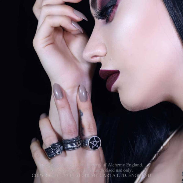 Roseus Pentagram Hringur